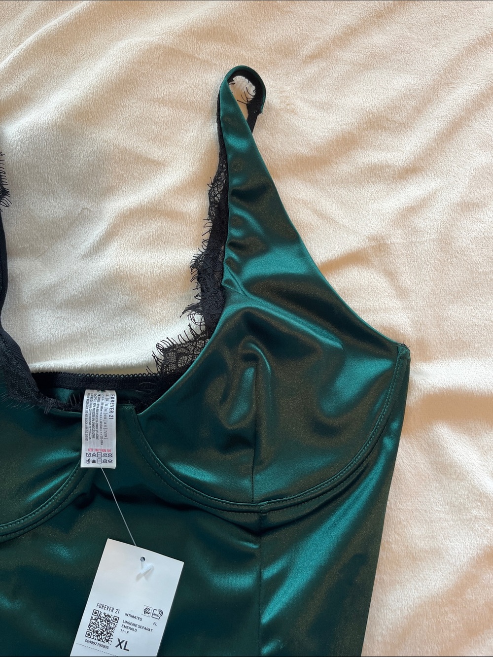 NWT Forever 21 Women’s Emerald Green Lace-Trim Bodysuit - Picture 5 of 12